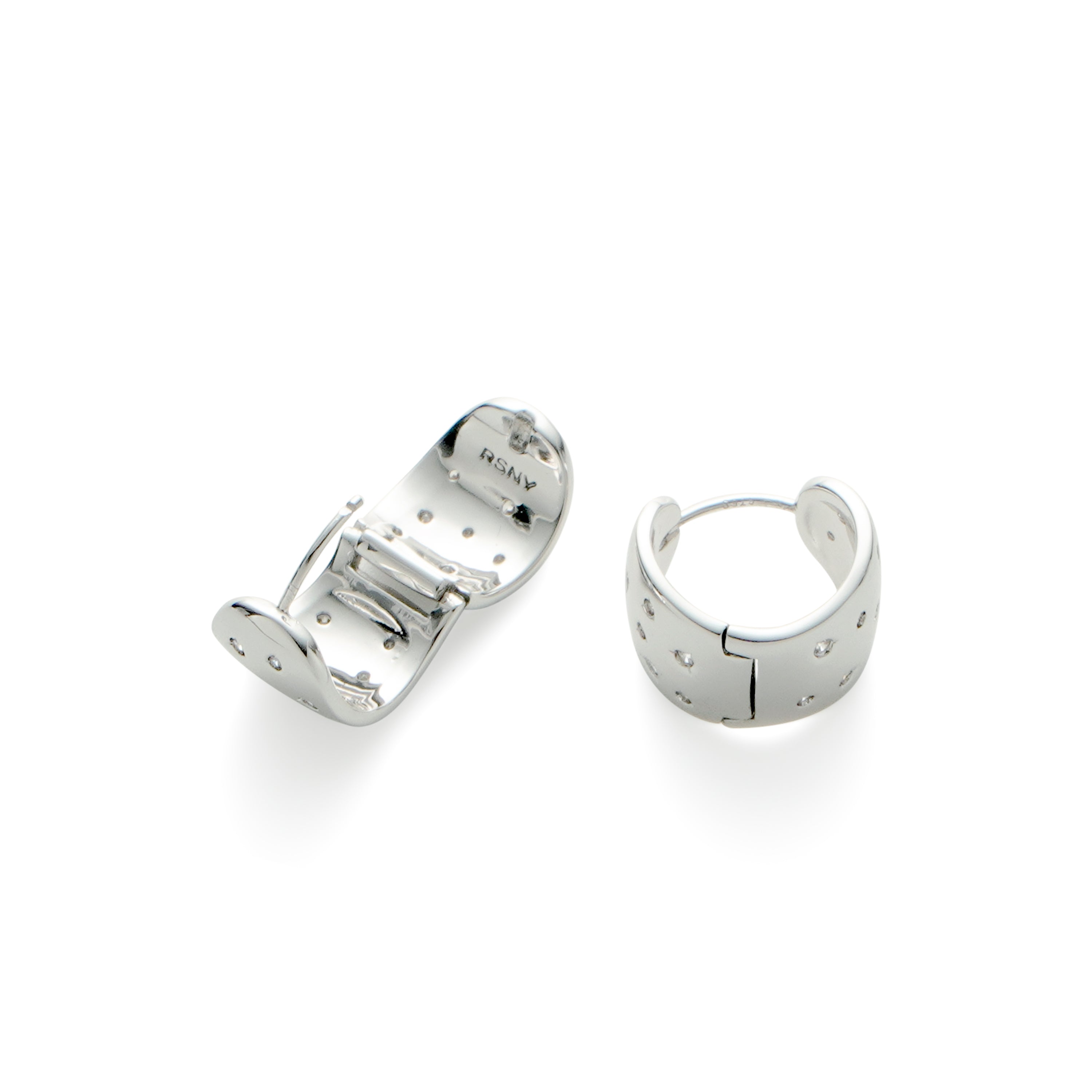 RSNY Geometric Earrings - RSNY R2130A 铜镀铑/银耳针 约11*13*15mm 钻石型设计元素/通勤款几何造型/精致感细节处理/纯手工镶嵌技艺