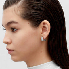 RSNY Geometric Earrings - RSNY R2182A 铜镀铑/银耳针 约18*10*10mm 钻石纹设计元素/几何感切面造型/纯银高品质耳针/精巧感开合设计