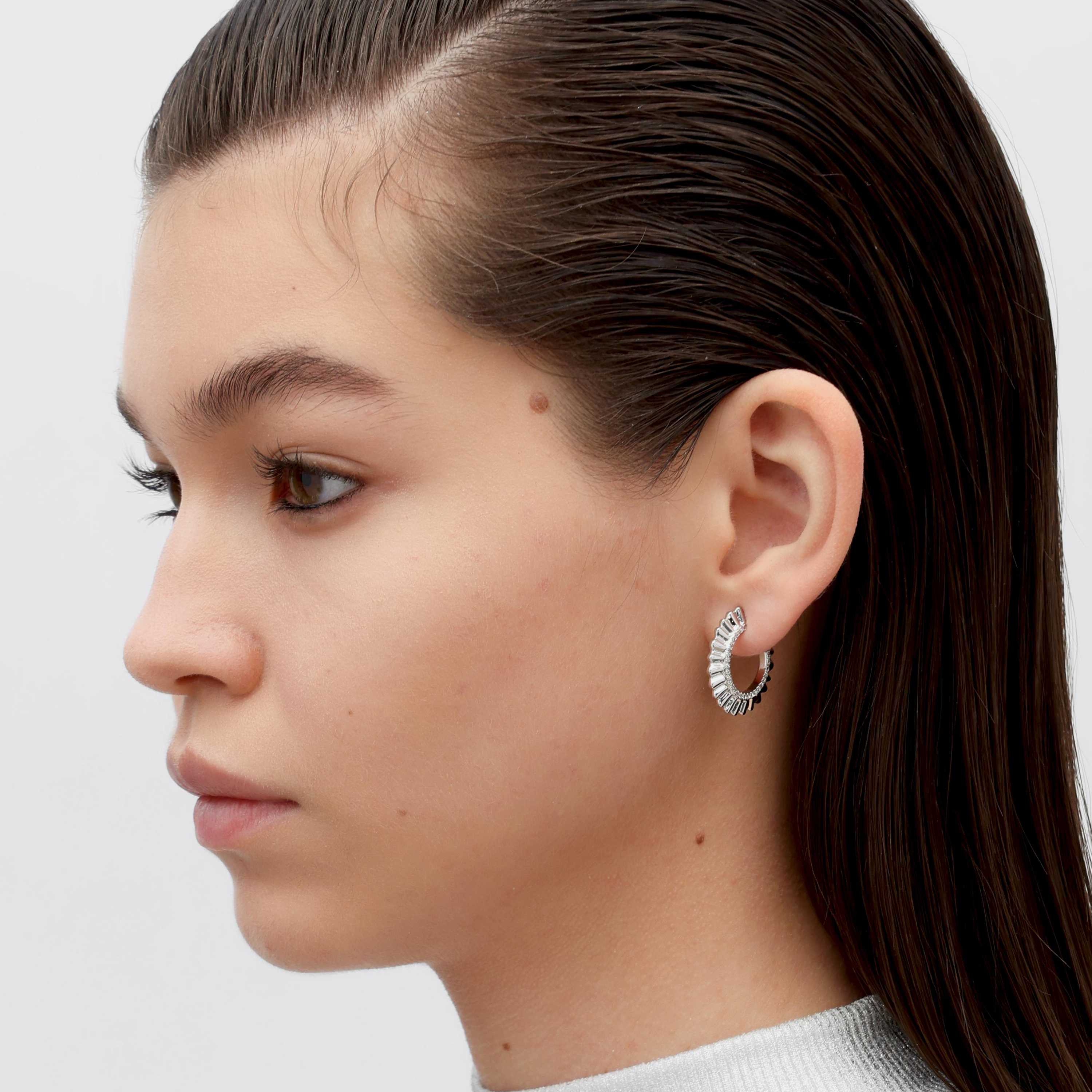 RSNY pleated earrings - RSNY R2138A 铜镀铑/银耳针 约3*23*23mm 波纹感设计元素/几何感切面造型/微厚重精巧质感/纯银高品质耳针