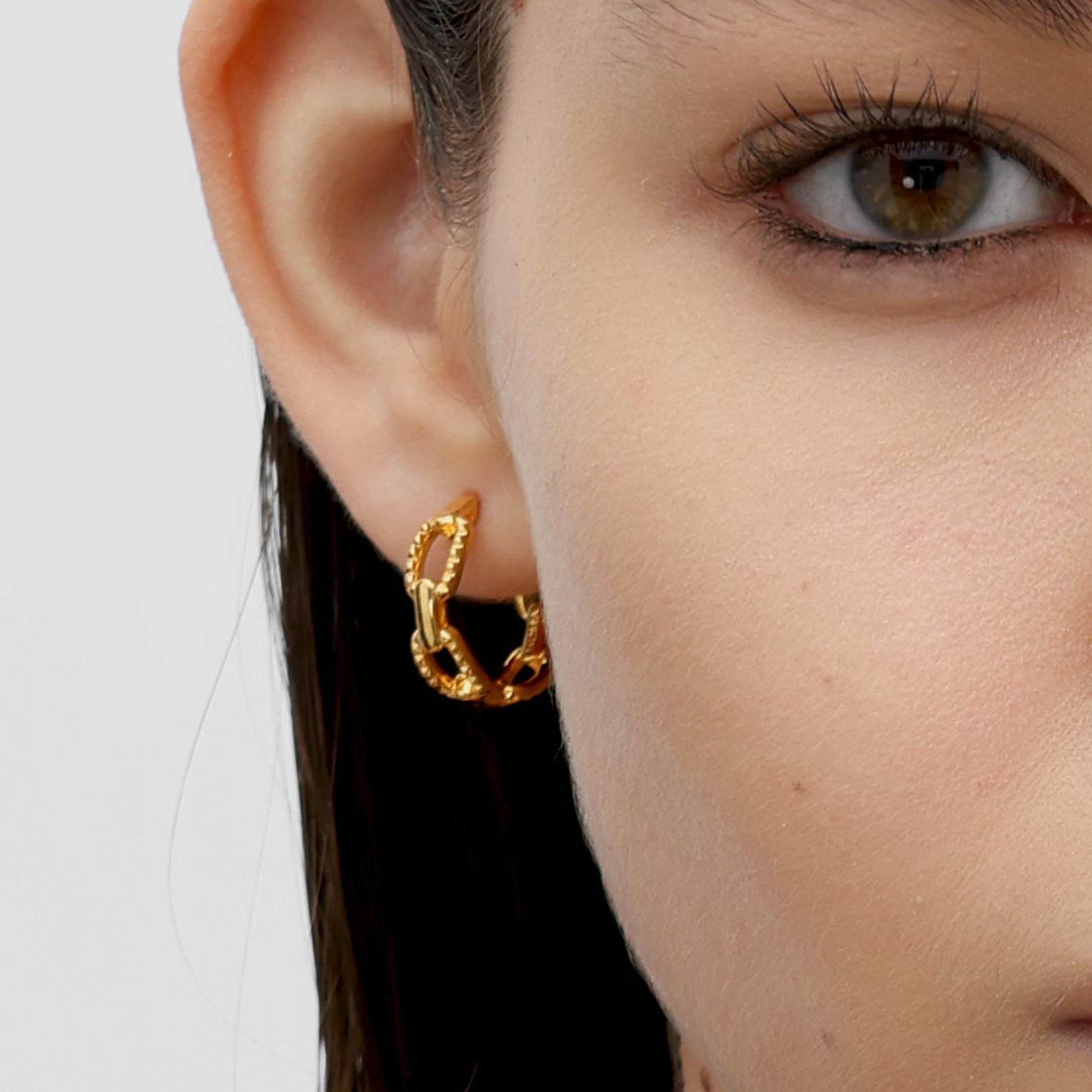 RSNY diamond pattern chain earrings - RSNY R2082B 铜镀金/银耳针 重量:4g 约19*6*19mm 钻石纹链条元素/轻量化镂空工艺/纯手工镶嵌技艺/镜面级精工抛光