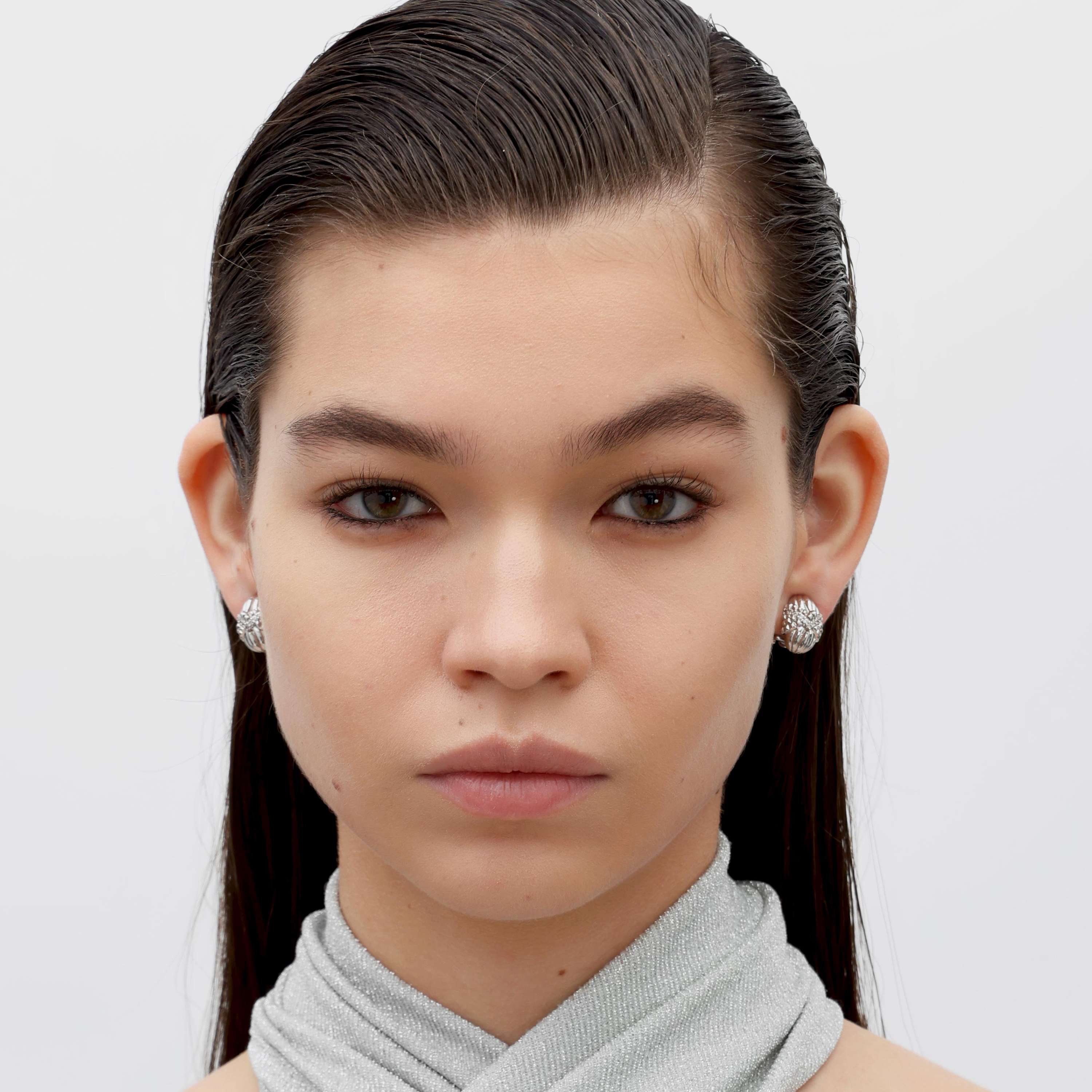 RSNY Roman Styling Earrings - RSNY R2122A 铜镀铑/银耳针 约12*17*18mm 钻石纹设计元素/交错环几何造型/纯手工精雕工艺/高韧性弹簧耳扣
