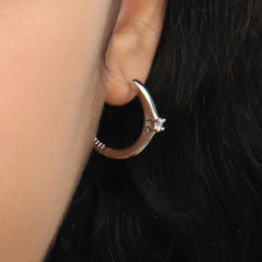 RSNY ring shape earrings - RSNY R2029A Rhodium copper plating/cubic zirconia Weight: 5.5g Size: 21 * 3 * 24mm Diamond pattern design elements/diamond ring type exquisite shape/pure hand inlay skills/sterling silver high-quality ear needles