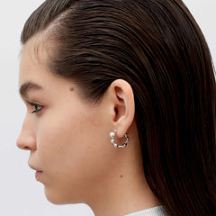 RSNY irregular pearl earrings - RSNY R2169A 铜镀铑/银耳针 约22*22*7mm 圆环型设计元素/时尚感几何造型/优选精品级贝珠/精致感细节处理