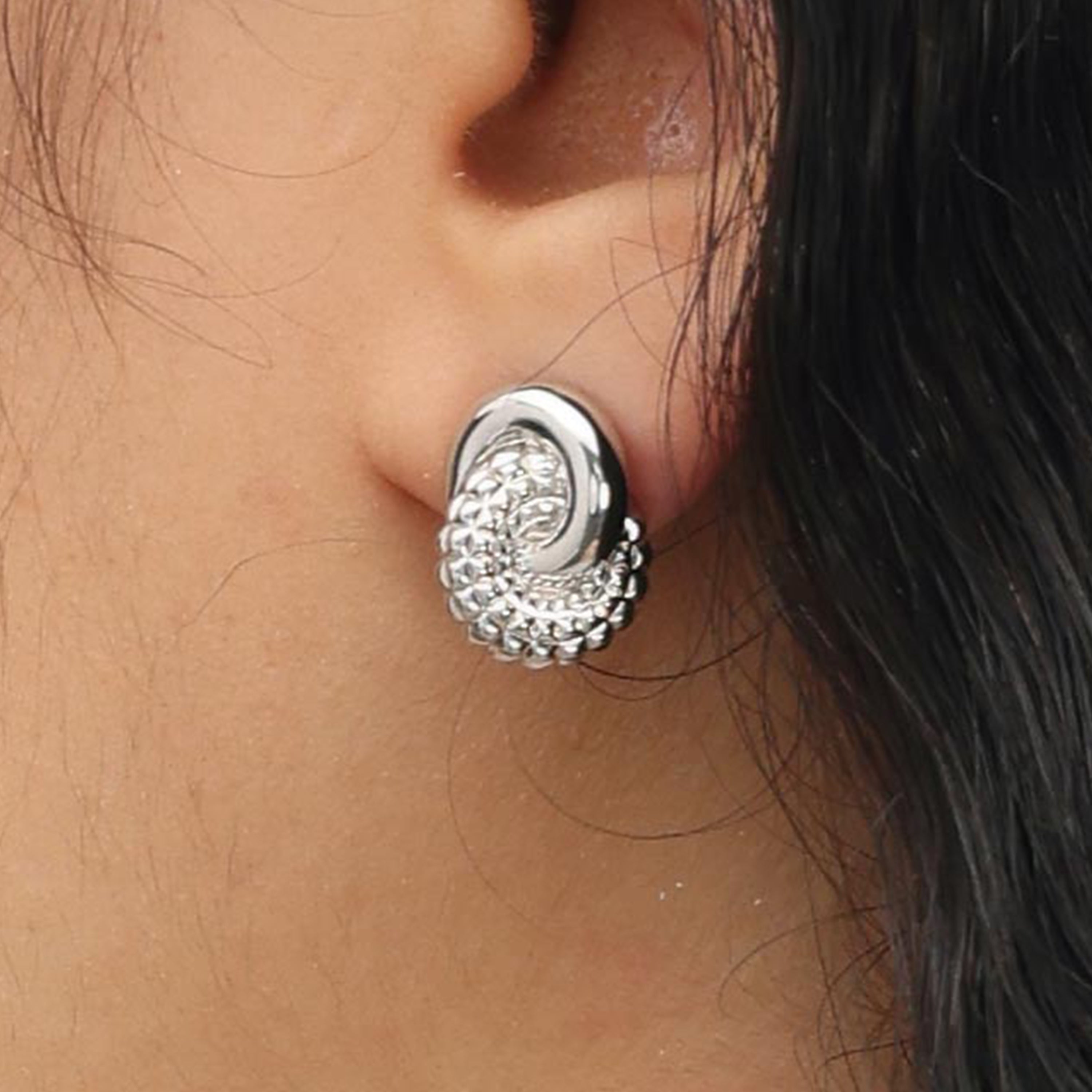 RSNY diamond pattern chain stud earring chain - RSNY R2026A Copper Rhodium Plated/S925 Tremella Needle/Brand Ear Plug Weight: 9.4g undefined Diamond pattern design elements/staggered ring geometry/sterling silver high-quality ear needles/mirror-grade precision polishing/lightweight brand craftsmanship