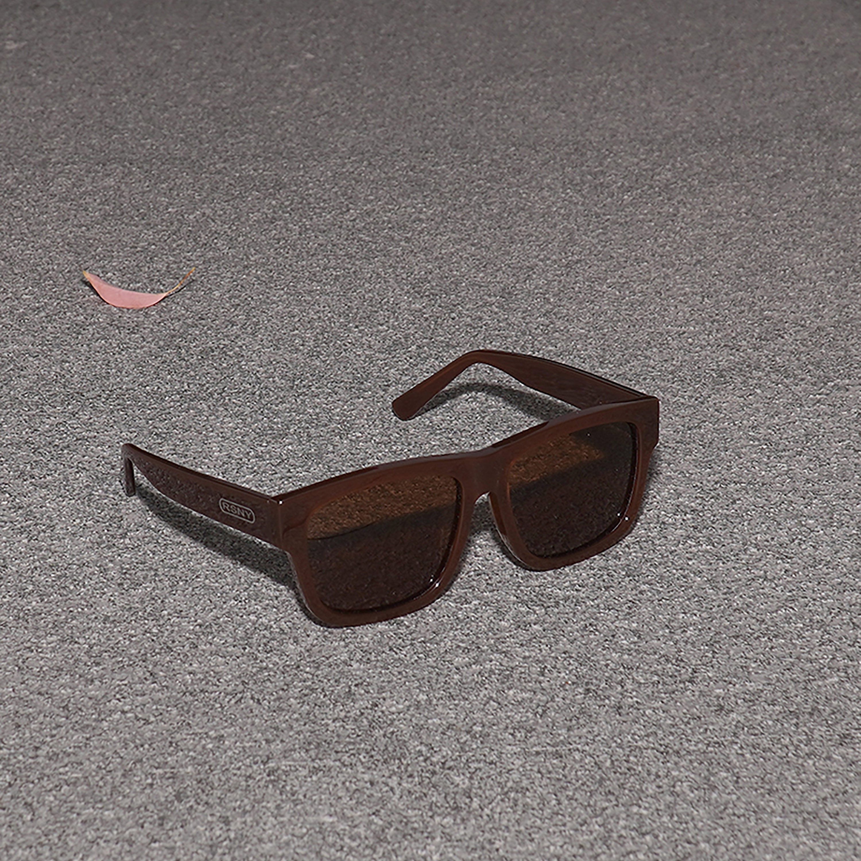 RSNY UN Classic square sunglasses - RSNY ·MJ0001C · Plate/nylon lenses · Frame width 148mm/temple length 145mm · Lens width 56mm/height 43.9mm · Unisex elegant dark brown color scheme /0 tactile metal logo