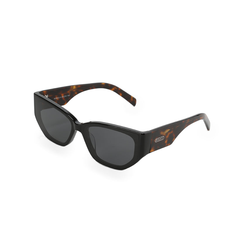RSNY Grande SQUARE Sunglasses - RSNY ·MJ0013A · Plate/nylon lenses · Frame width 145.3mm/temple length 145mm Lens width 62.5mm/height 42.5mm · Unisex flat embedded square frame design/0 touch metal logo/Wide temple is more comfortable to wear/Black frame and tortoiseshell pattern temple mix and match color matching