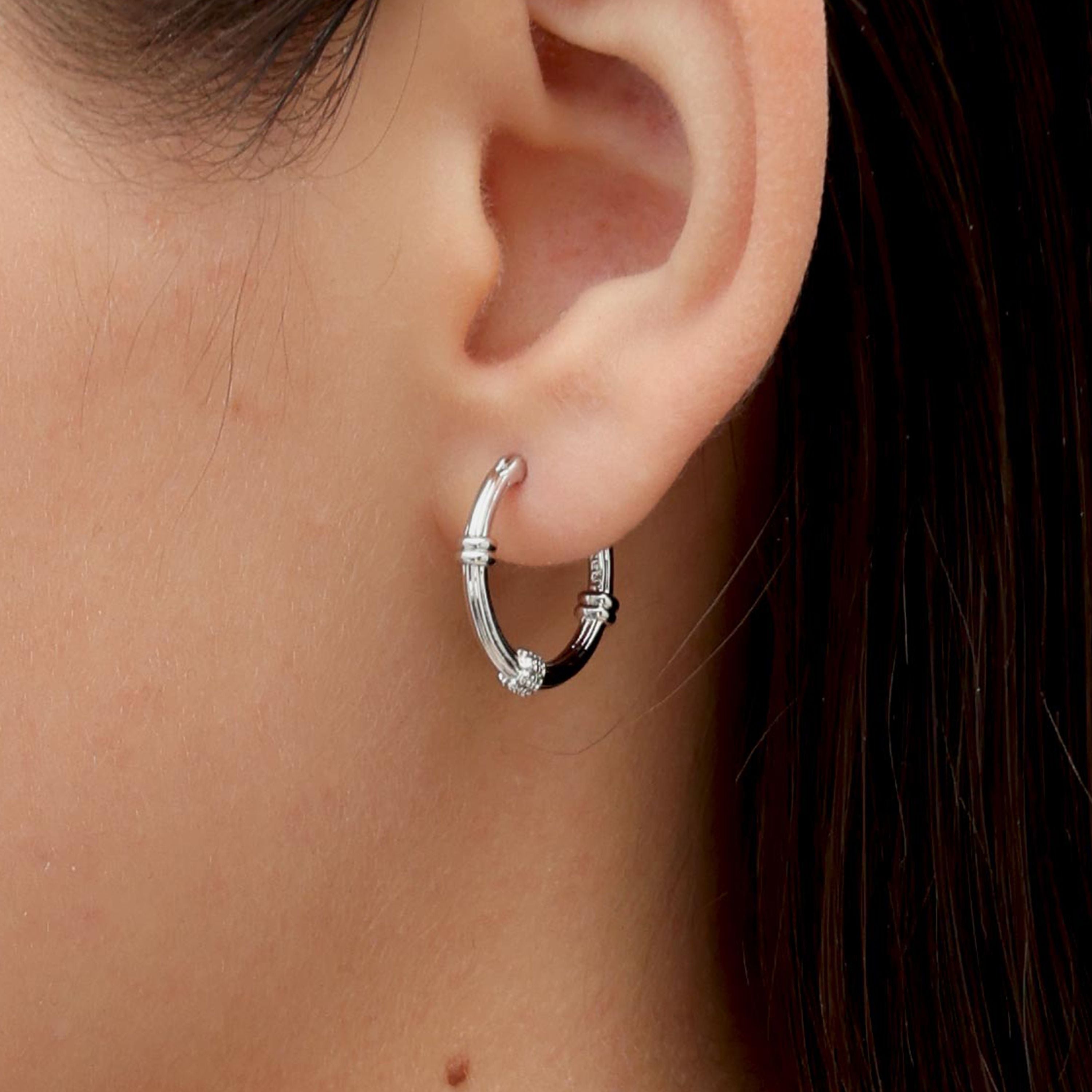 RSNY Simple Roman Earrings - RSNY R2154A 铜镀铑/银耳针 约3*20*19mm 时尚绕圈纹设计/通勤款几何造型/几何感切面造型/精致感细节处理