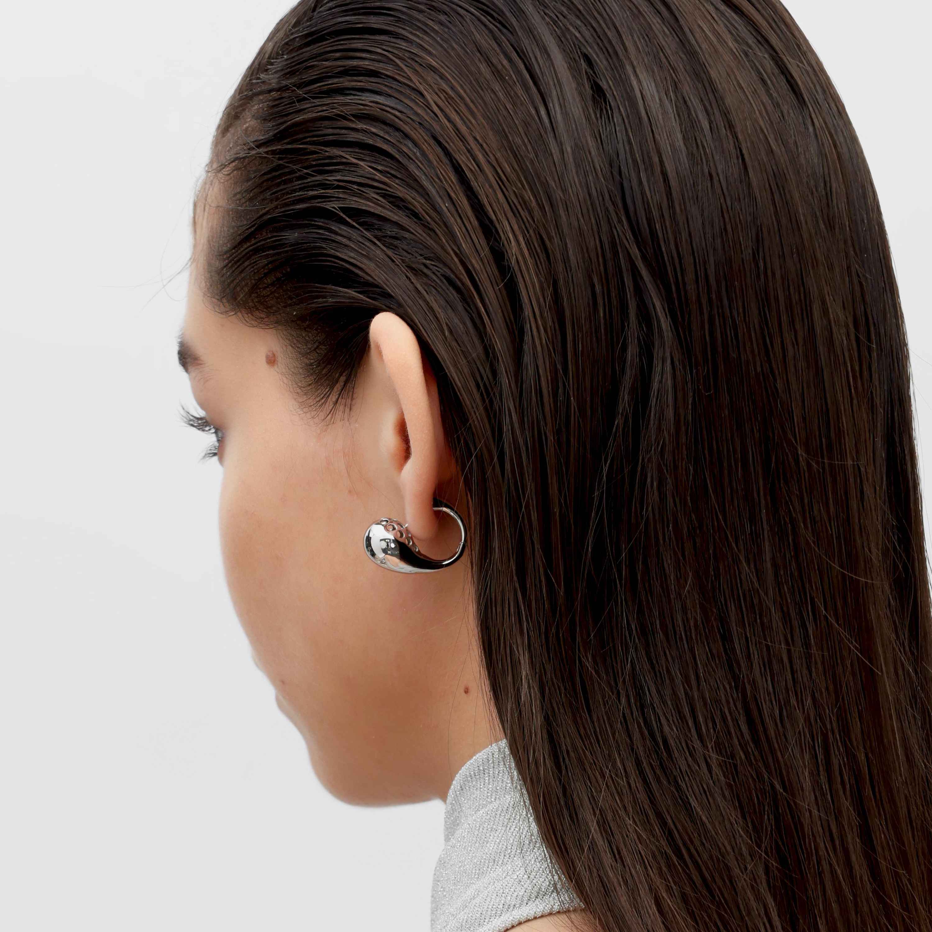 RSNY geometric streamlined earrings - RSNY R2160A 铜镀铑/银耳针 约14*23*26mm 不规则设计元素/时尚感几何造型/镜面级精工抛光/微厚重精巧质感
