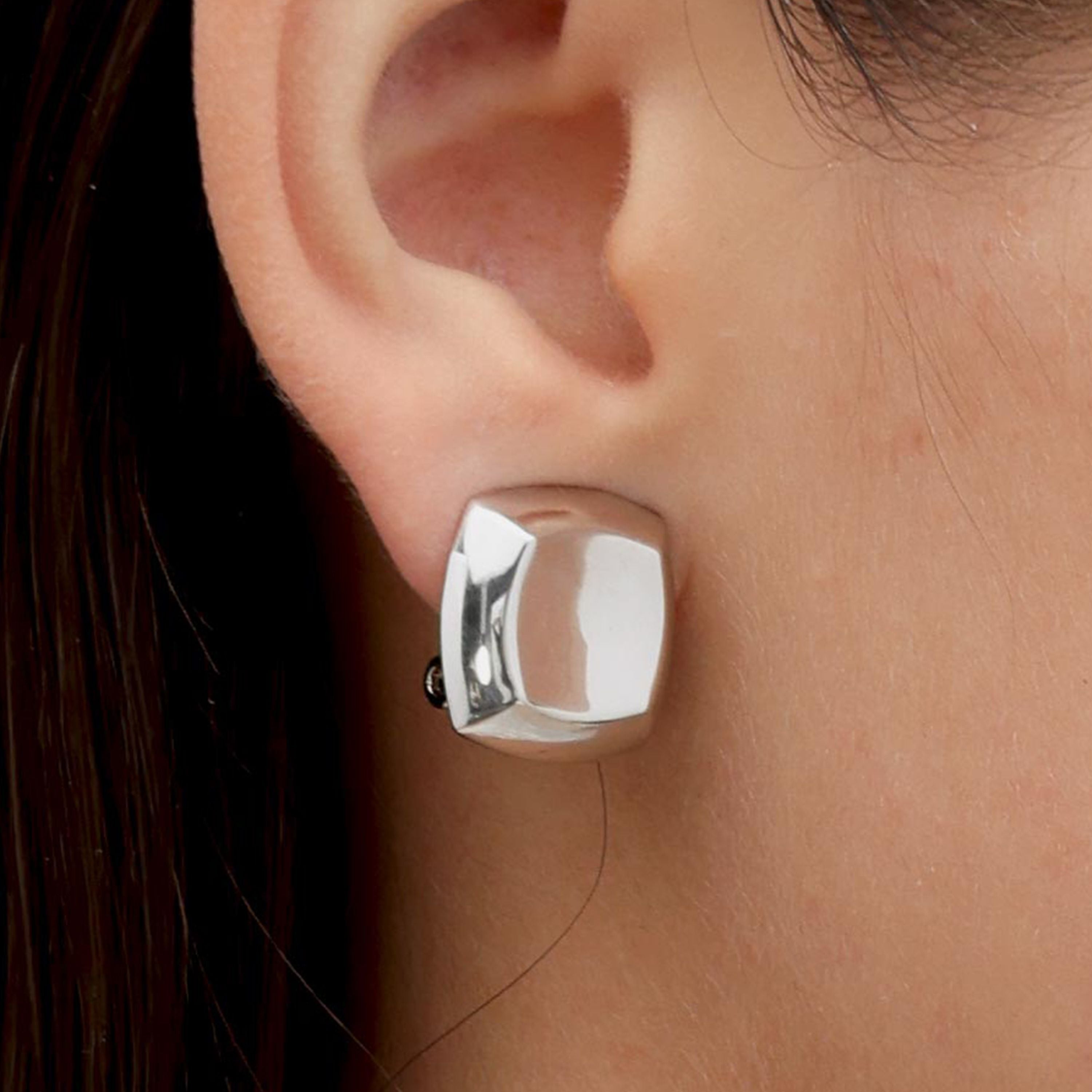 RSNY square diamond stud earrings - RSNY R2072A 铜镀铑/S925银耳针 重量:10g 约18*4*18mm 钻石级精巧切面/精致感细节处理/纯银高品质耳针/镜面级精工抛光/轻量化品牌工艺
