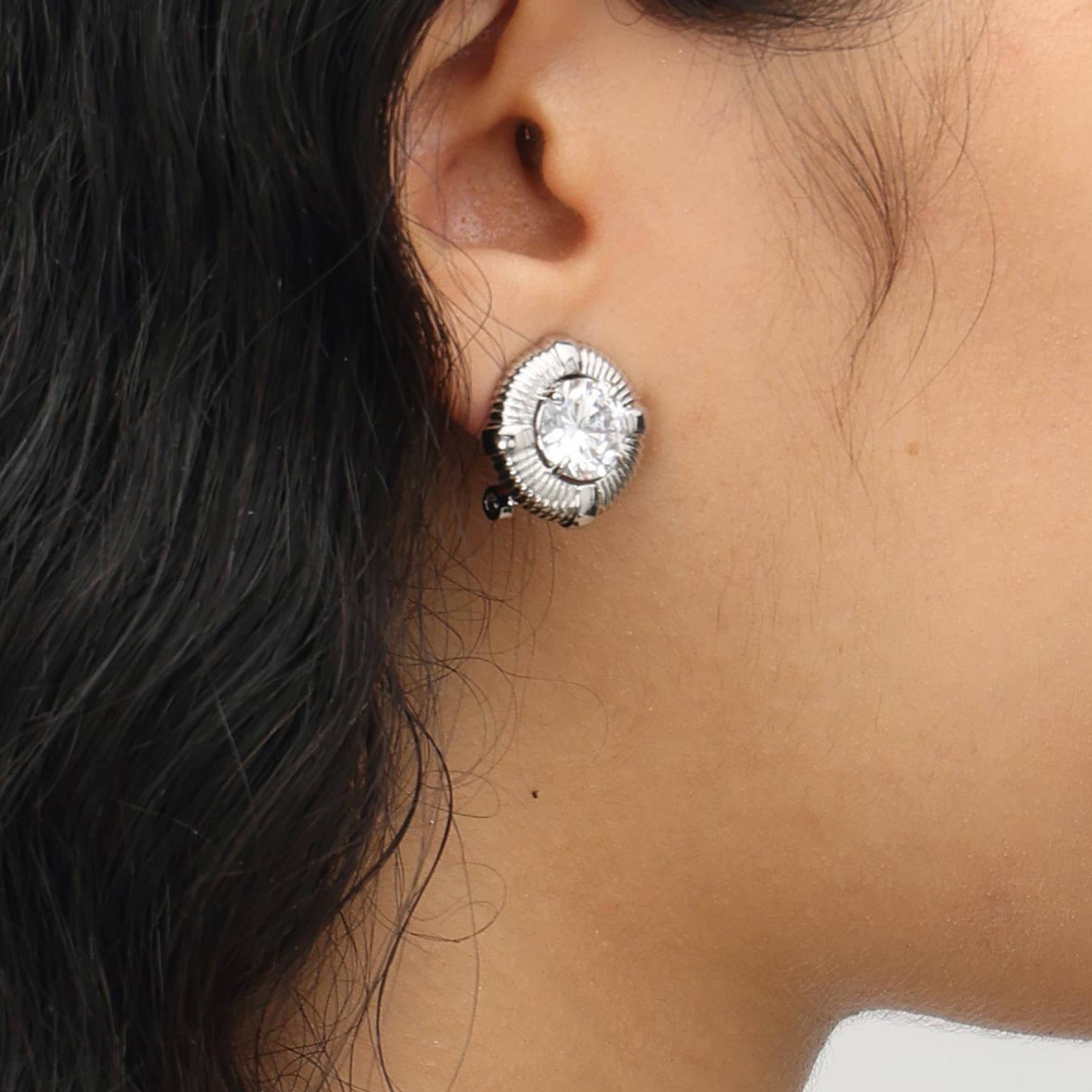 RSNY Roman Styling Earrings - RSNY R2118A 铜镀铑/银耳针 约18*18*7mm 时尚绕圈纹设计/时尚感几何造型/精选优质仿钻石/高韧性弹簧耳扣