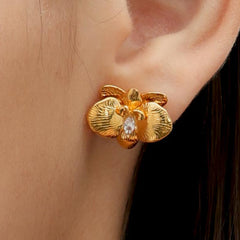 RSNY orchid stud earrings - RSNY R2114B 铜镀金/银耳针 约20*17*7mm 优雅感花朵元素/时尚感几何造型/纯银高品质耳针/纯手工精雕工艺