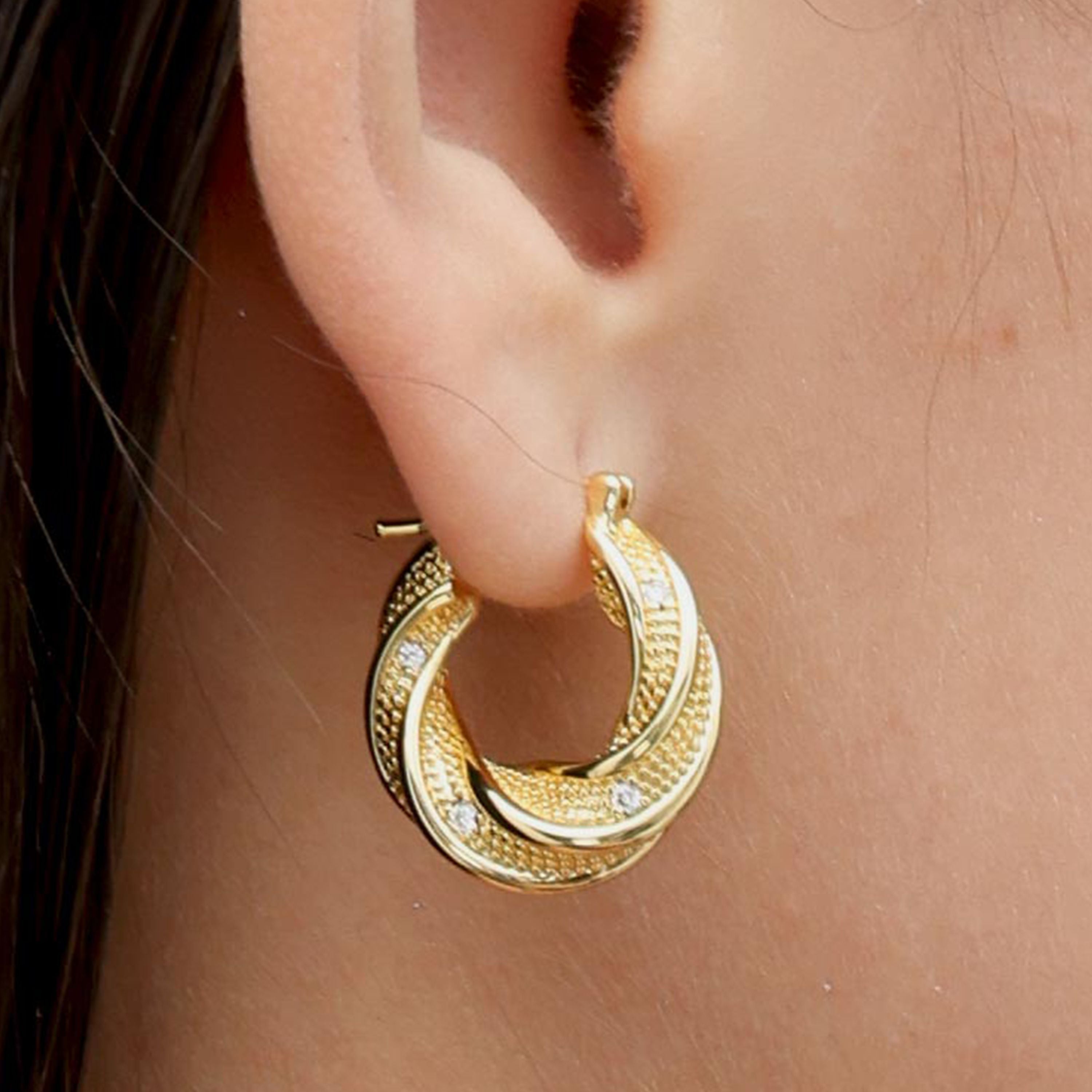 RSNY geometric abstract earrings - RSNY R2187B 铜镀金/银耳针 约20*20*8mm 几何缠绕感元素/交错环几何造型/纯手工精雕工艺/微厚重精巧质感