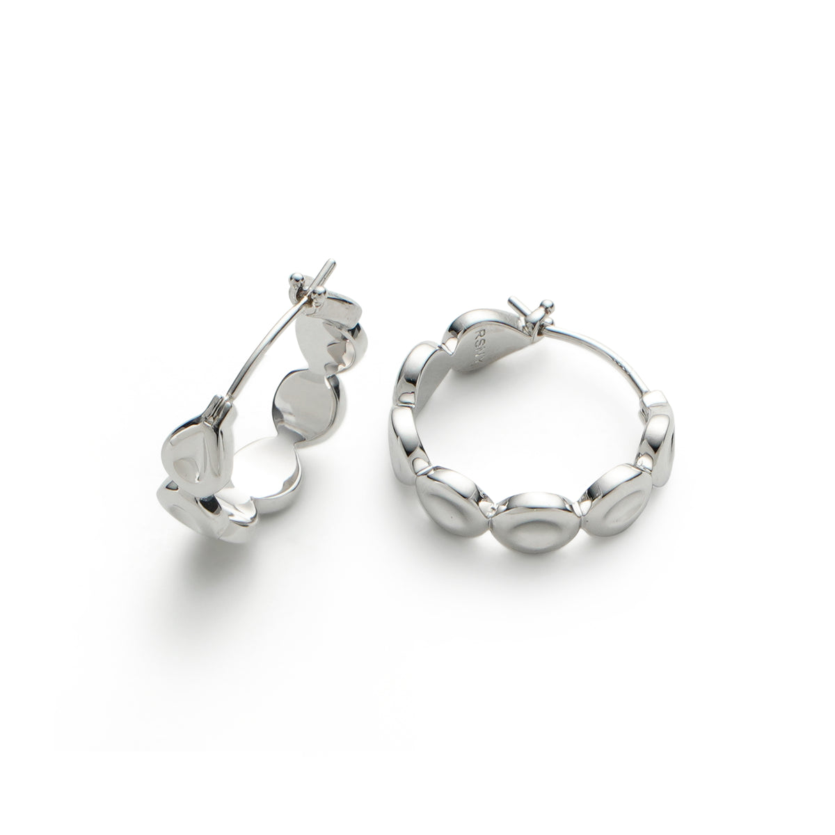 RSNY simple styling earrings - RSNY R2105A 铜镀铑/银耳针 约19*6*19时尚绕圈纹设计/镜面级精工抛光/轻量化品牌工艺/纯银高品质耳针