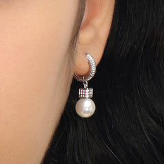 RSNY diamond pattern pearl earrings - RSNY R2065A Rhodium copper plating/beads Weight: 4.5g Size: 12 * 8 * 25mm Diamond pattern design elements/preferred boutique beads/sterling silver high-quality ear needles/mirror-grade precision polishing/lightweight brand craftsmanship