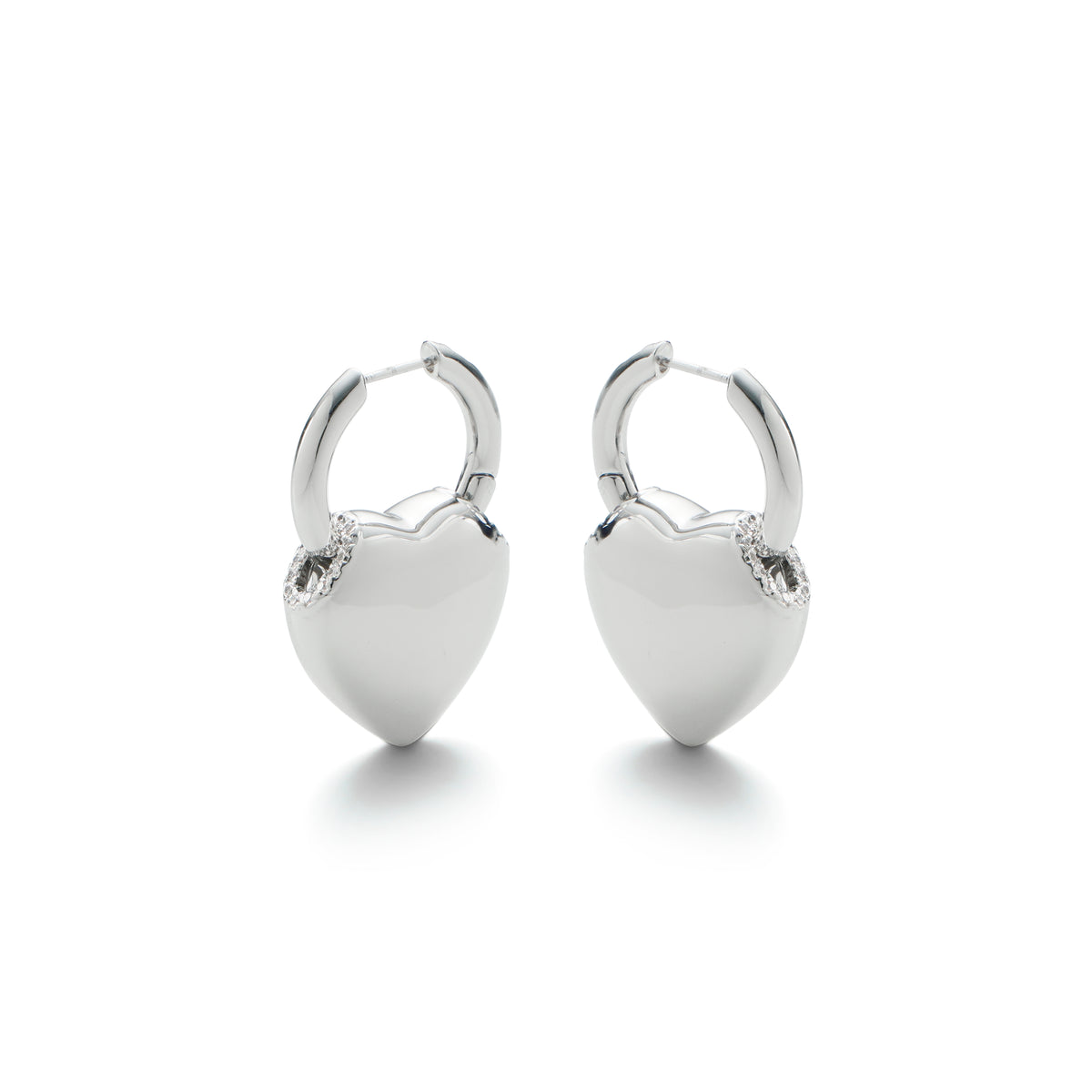 RSNY love shape earrings - RSNY R2159A 铜镀铑/银耳针 约21*31*9mm 爱心型设计元素/轻量化镂空工艺/精选优质仿钻石/镜面级精工抛光