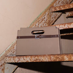 RSNY Urban Flex Mini Tote - RSNY Length 27 * Width 7 * Height 17cm Strapless waterproof trench coat fabric, cocoa brown calfskin, Helena leather fabric, signature belt buckle, main mezzanine, open mouth, portable design.