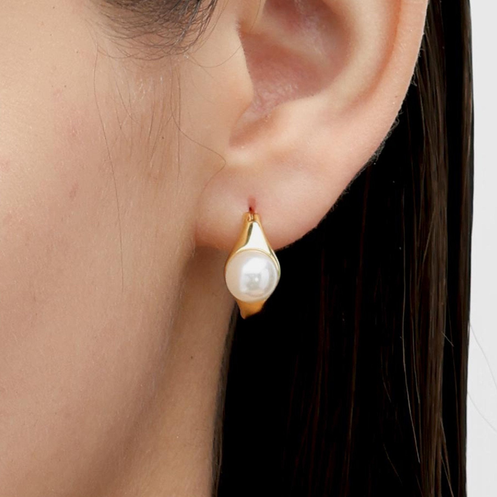 RSNY irregular pearl earrings - R2150B